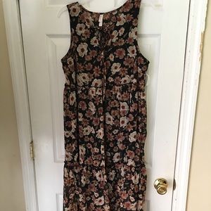 Maxi dress. Size Large